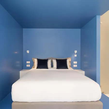 Color Cube Apartment Athens