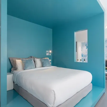 Apartment Color Cube *
